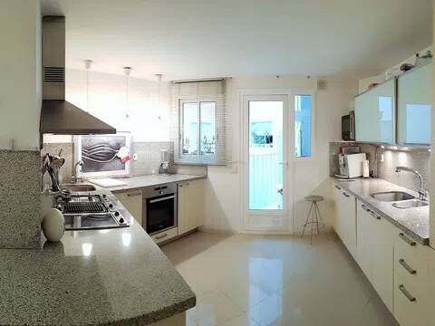 Appartamento 212 m² a Valencia