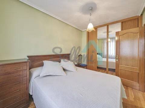 Piso de 48 m² en Oviedo