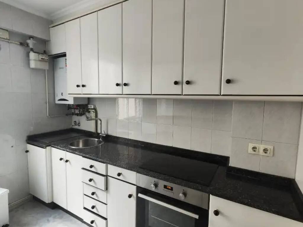 Wohnung 90 m² in Santiago de Compostela