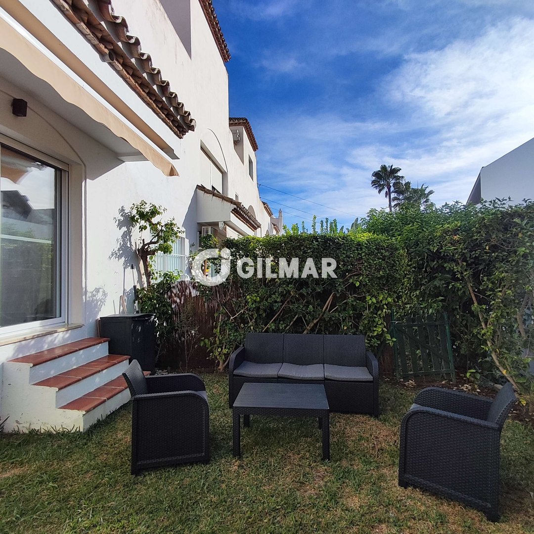 Casa de 220 m² en Estepona