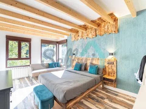 Casa de 200 m² en Mieres