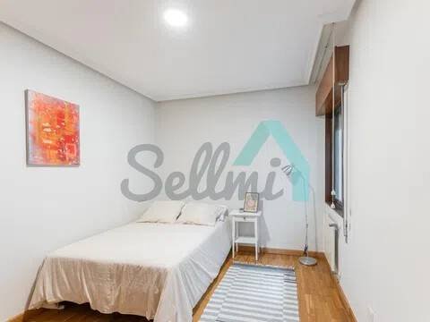 Piso de 132 m² en Oviedo