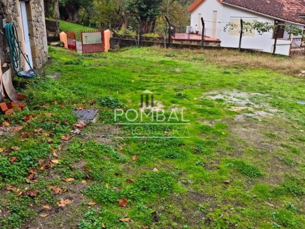 Casa de 97 m² en Parada de Sil