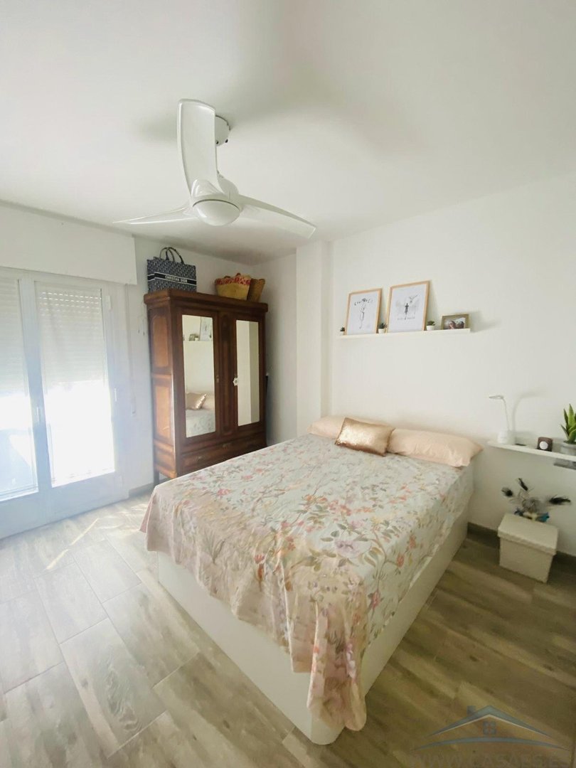 Piso de 130 m² en Roquetas de Mar