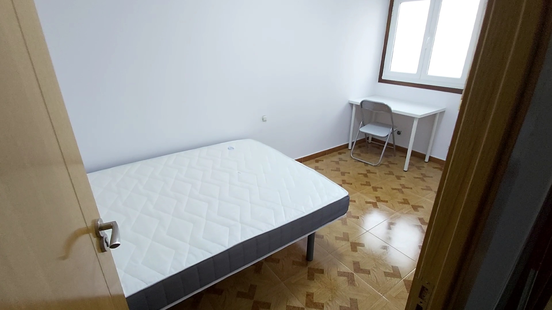 Habitació de lloguer, Sada