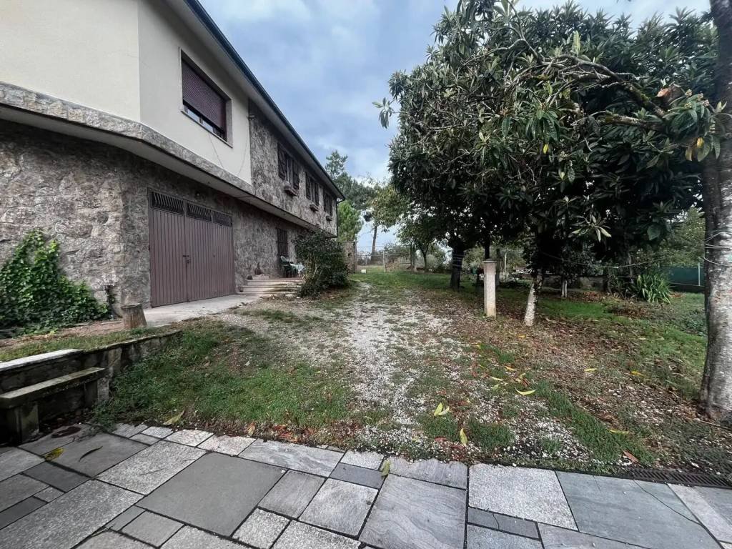 Casa de 180 m² a San Cibrao das Viñas