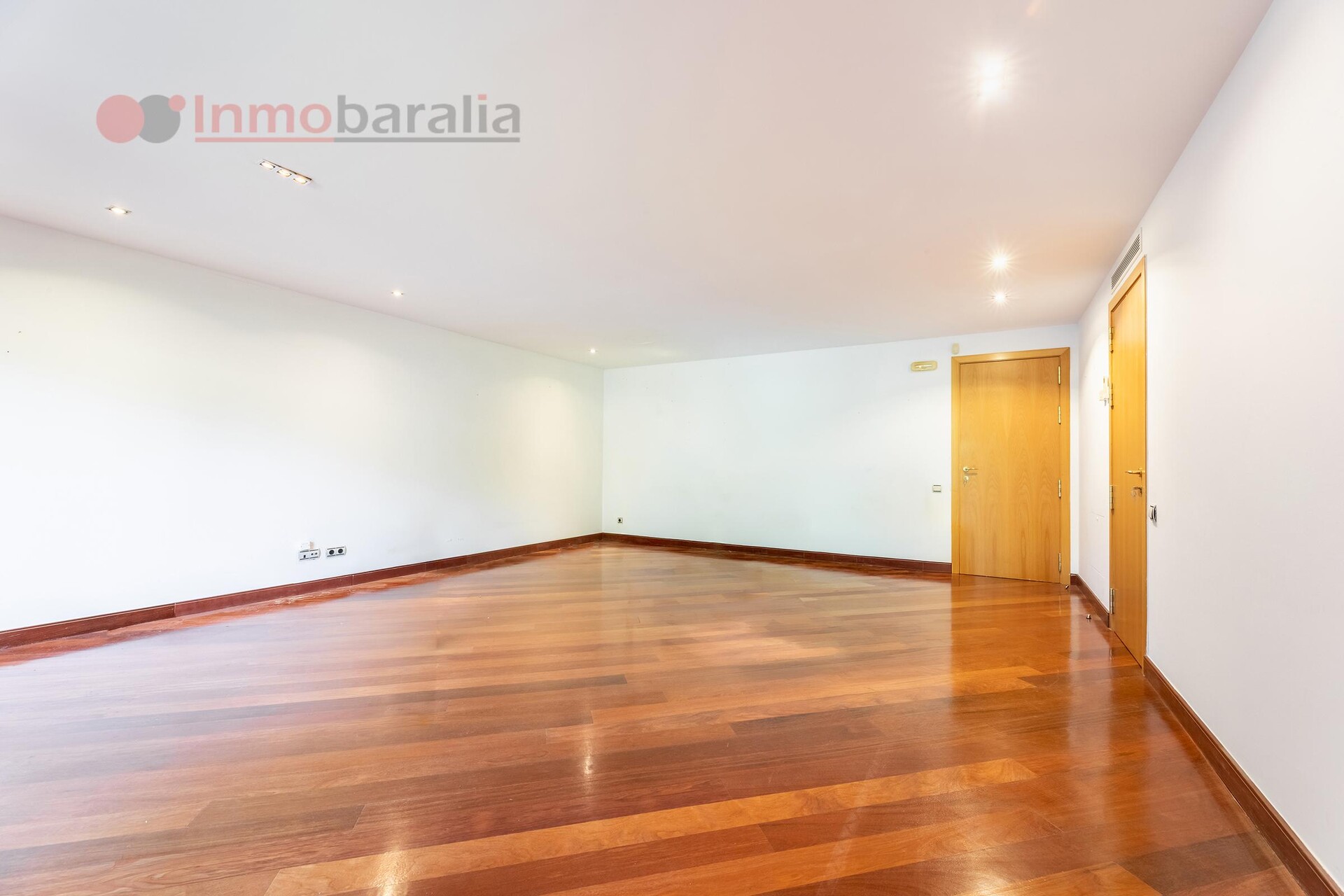 Pis de 800 m² a Pozuelo de Alarcón