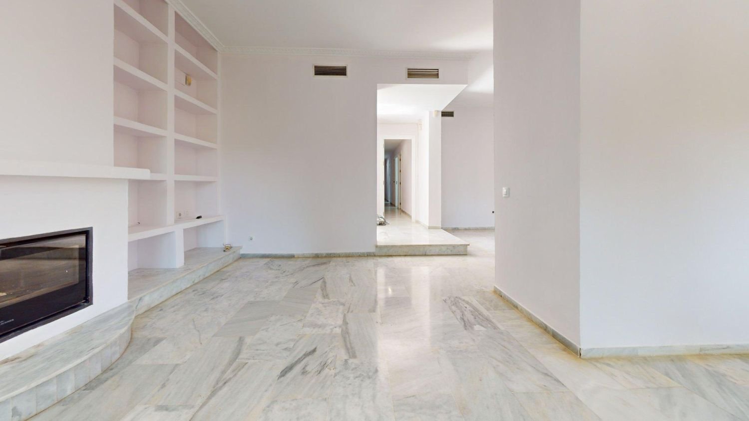Haus 370 m² in Mairena del Aljarafe