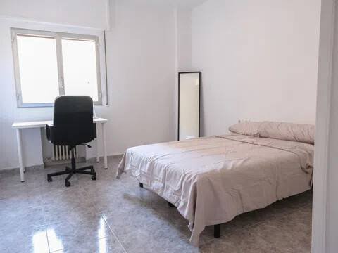 Habitación 140 m², Lérida