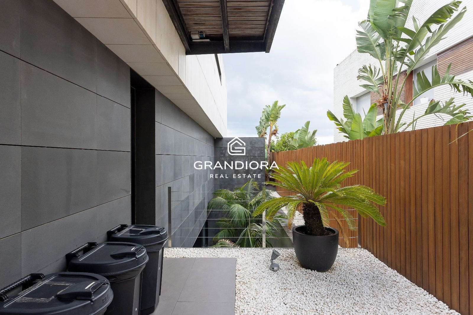 Casa de 450 m² en Población de Arroyo