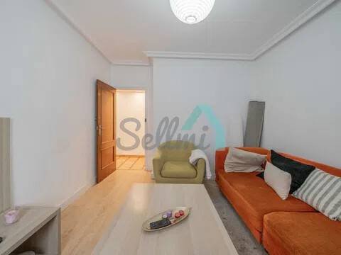 Piso de 96 m² en Oviedo