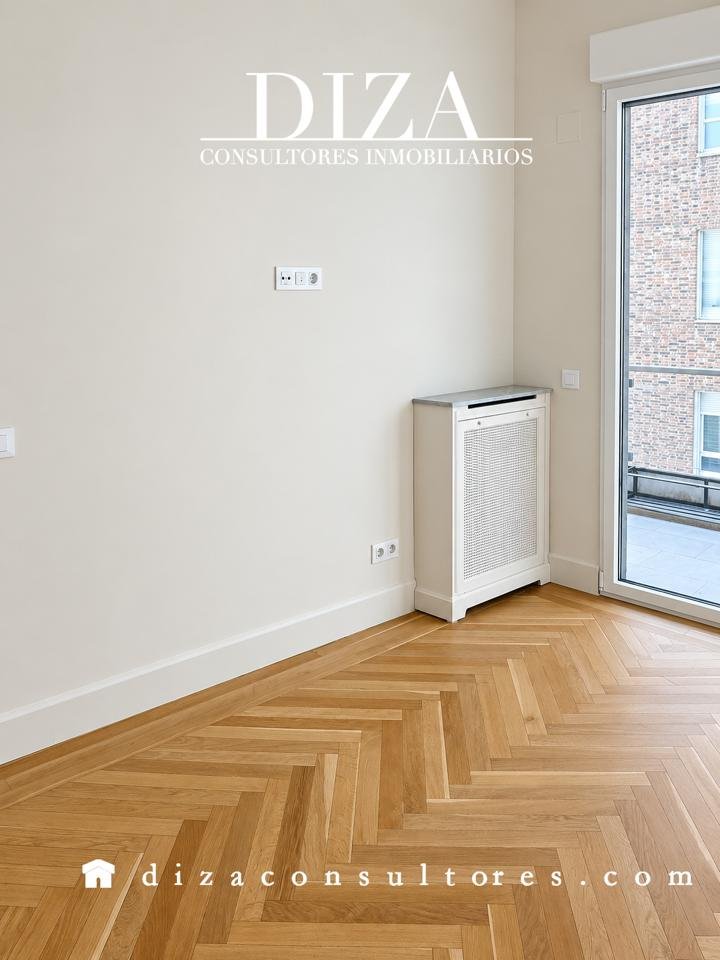Wohnung 266 m² in Madrid