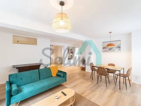 Piso de 81 m² en Oviedo