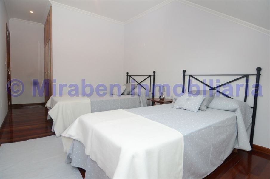 Piso de 95 m² en Boiro