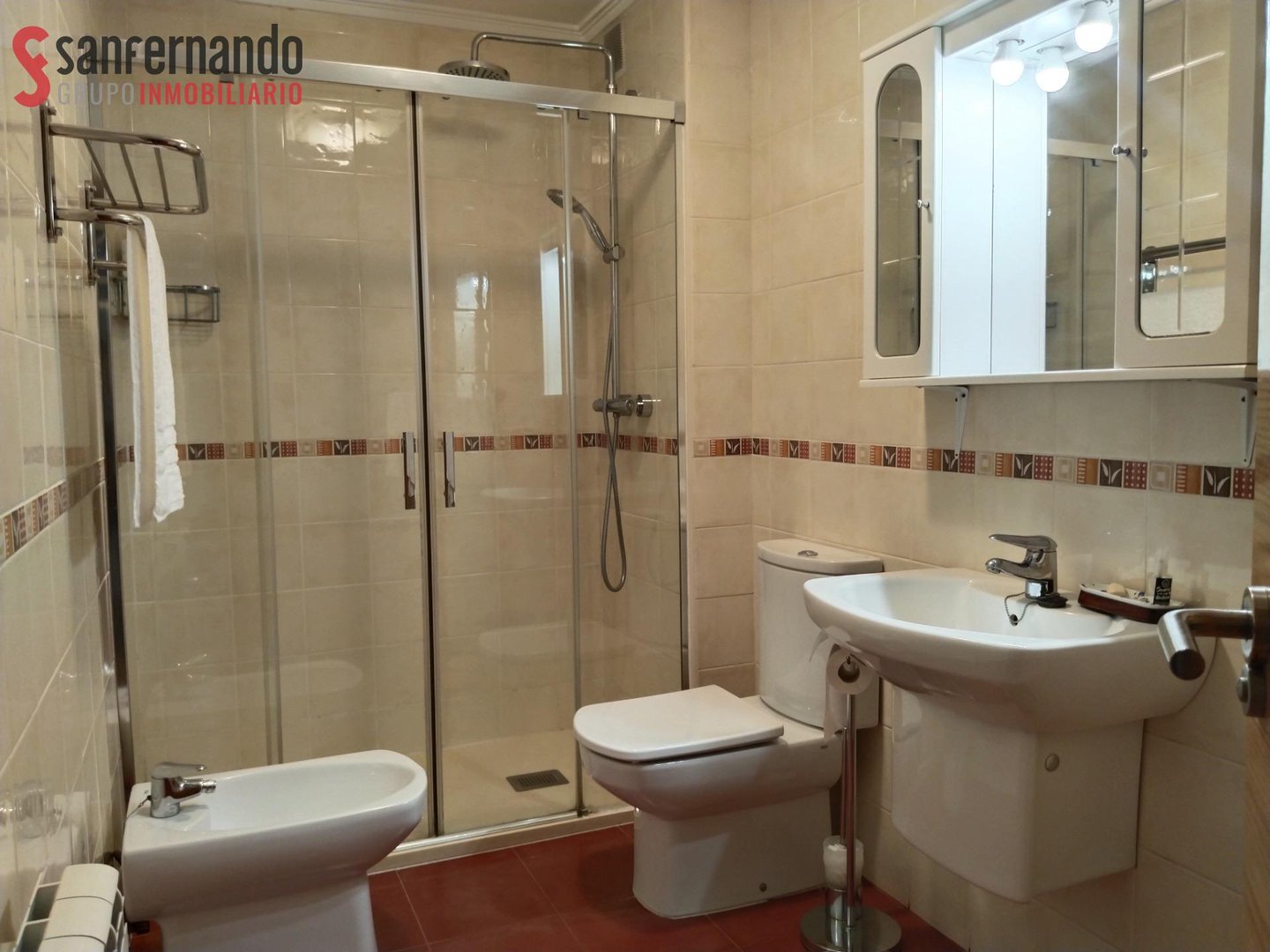 Piso de 100 m² en Los Corrales de Buelna