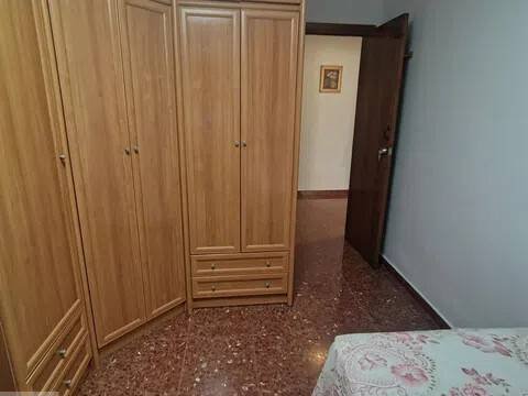 Habitació de lloguer, Antequera