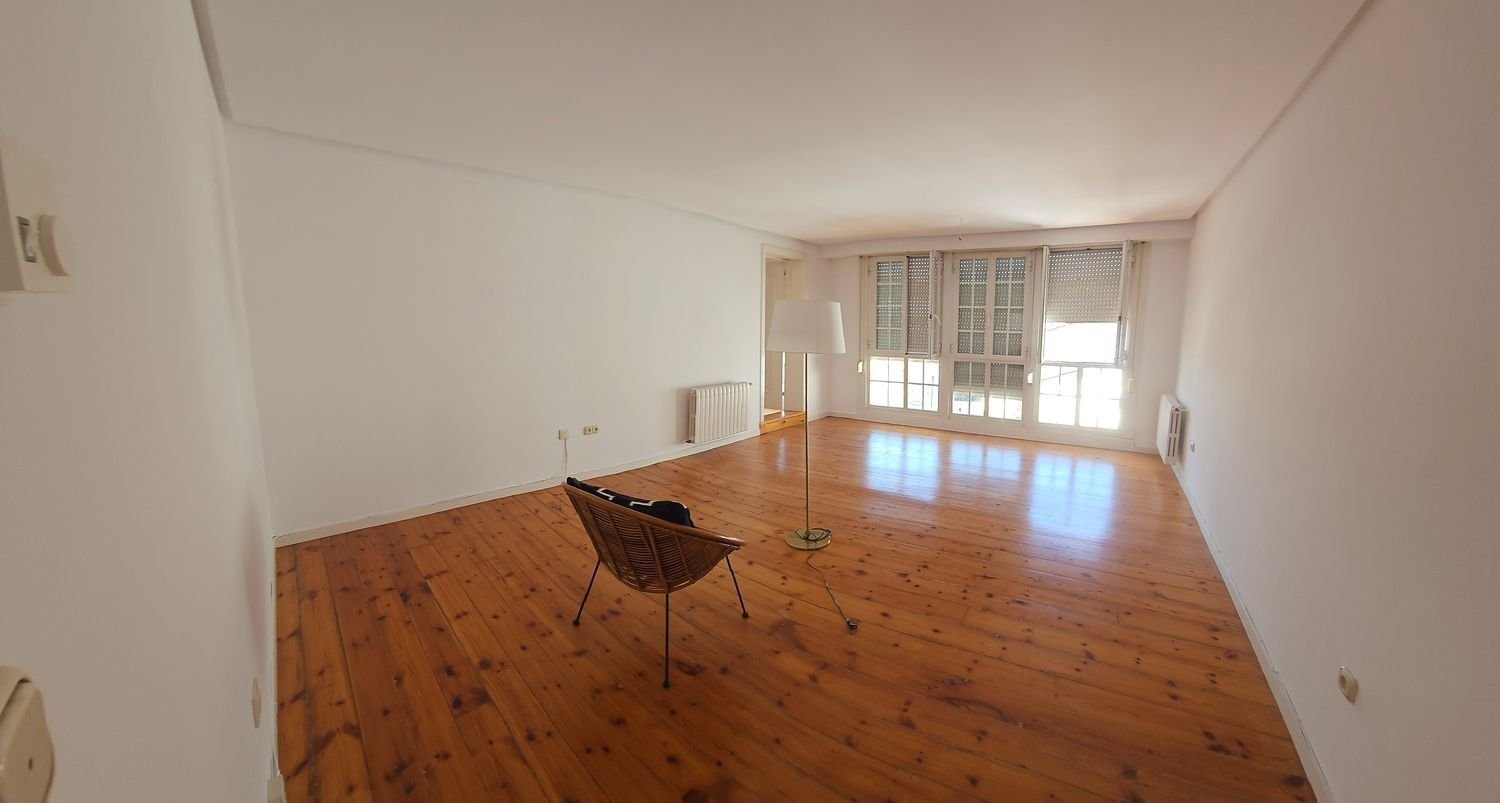 Pis de 204 m² a Ourense