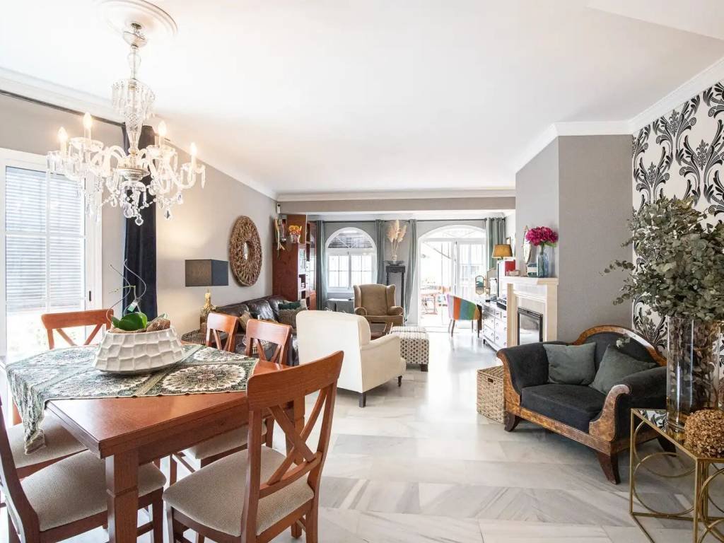 Casa de 230 m² en Estepona
