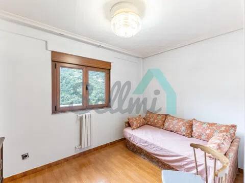 Piso de 75 m² en Aller