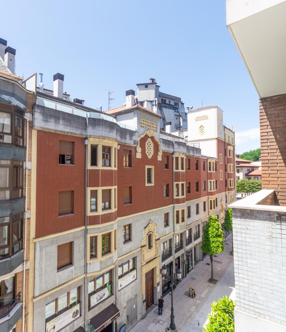 Piso de 63 m² en Oviedo