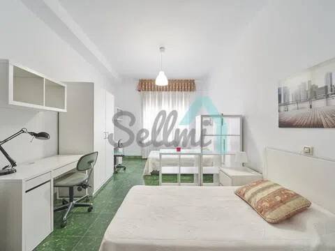 Piso de 146 m² en Oviedo