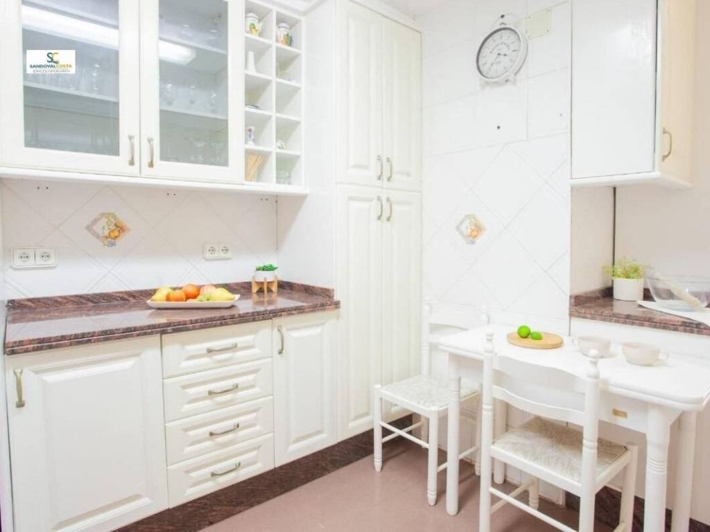 Wohnung 137 m² in Alicante
