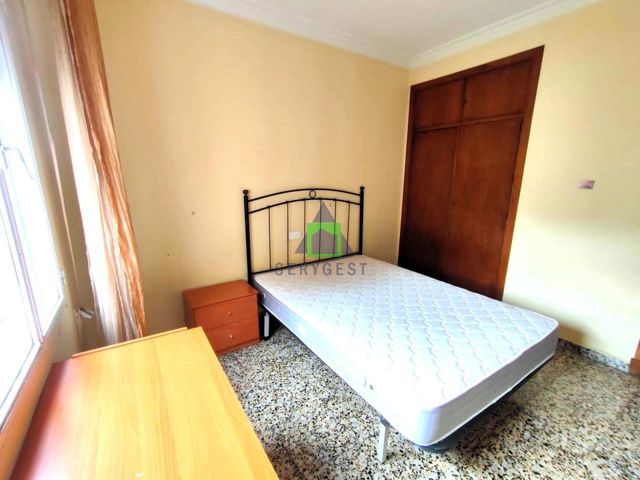 Piso de 85 m² en Ourense