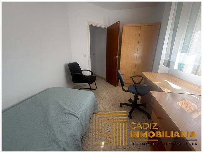 Piso de 90 m² en Cádiz