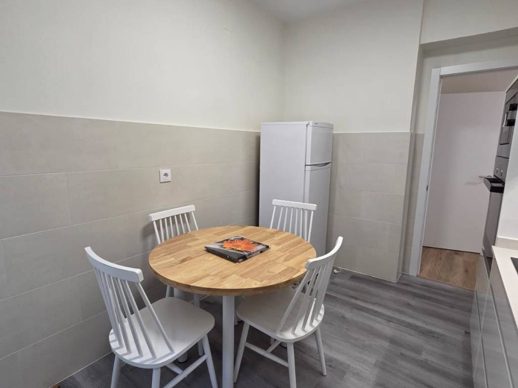 Piso de 140 m² en Santiago de Compostela