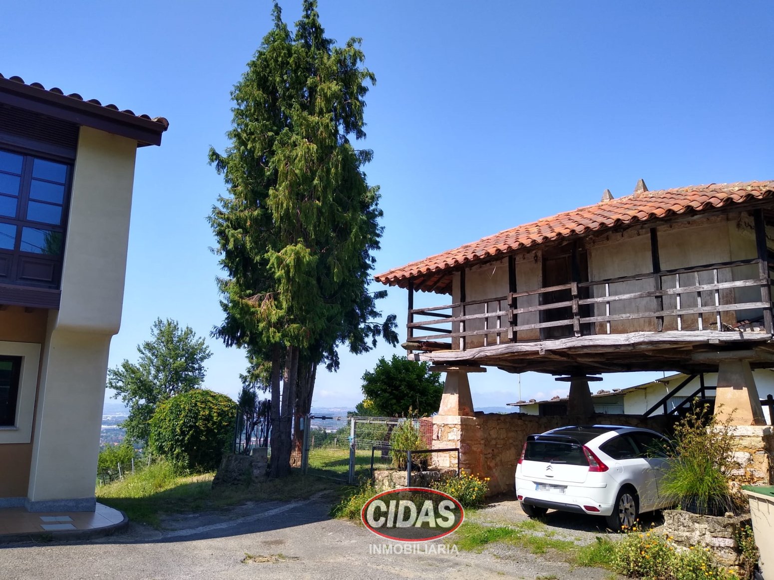 Casa de 80 m² en Oviedo
