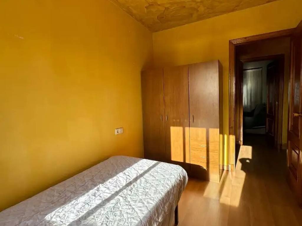 Piso de 90 m² en Santiago de Compostela