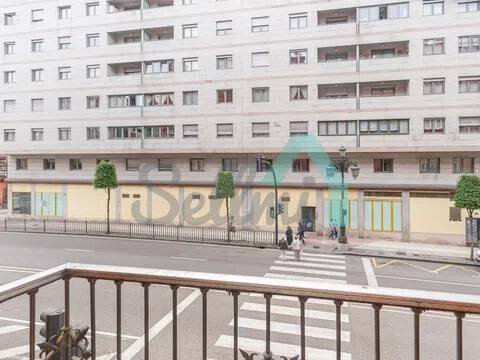 Piso de 130 m² en Oviedo