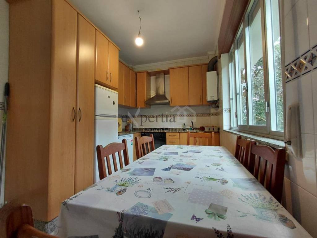Piso de 90 m² en Boiro