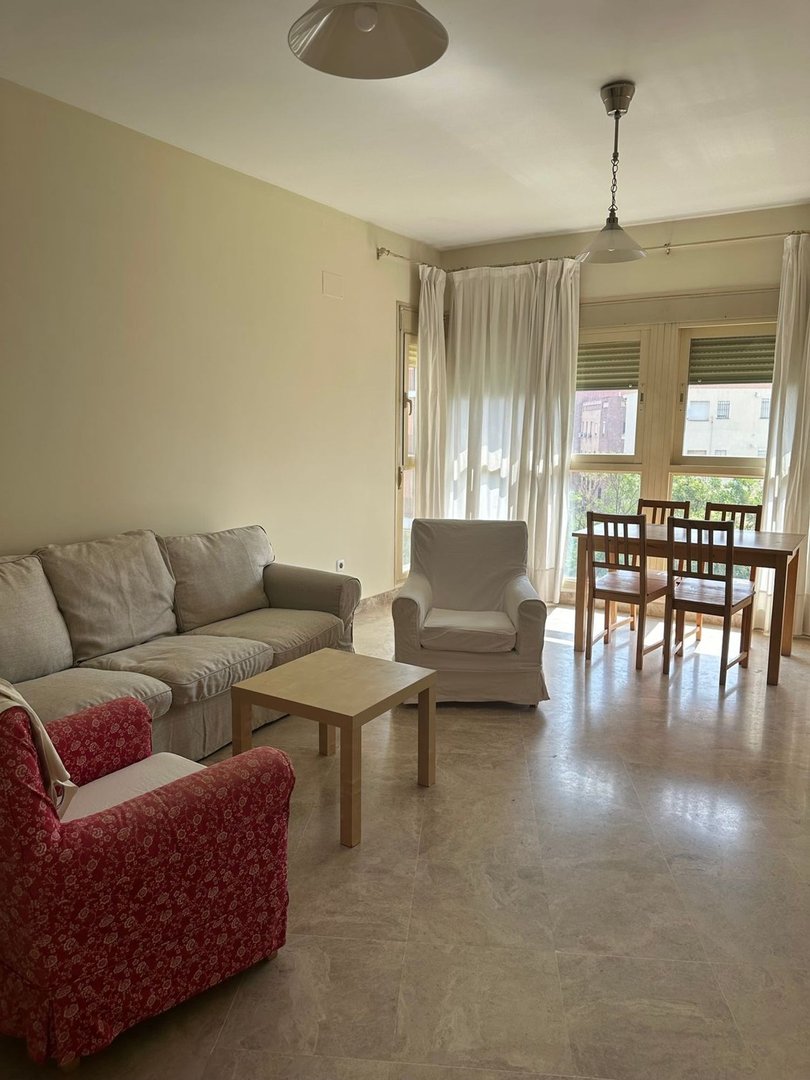 Piso de 90 m² en Sevilla