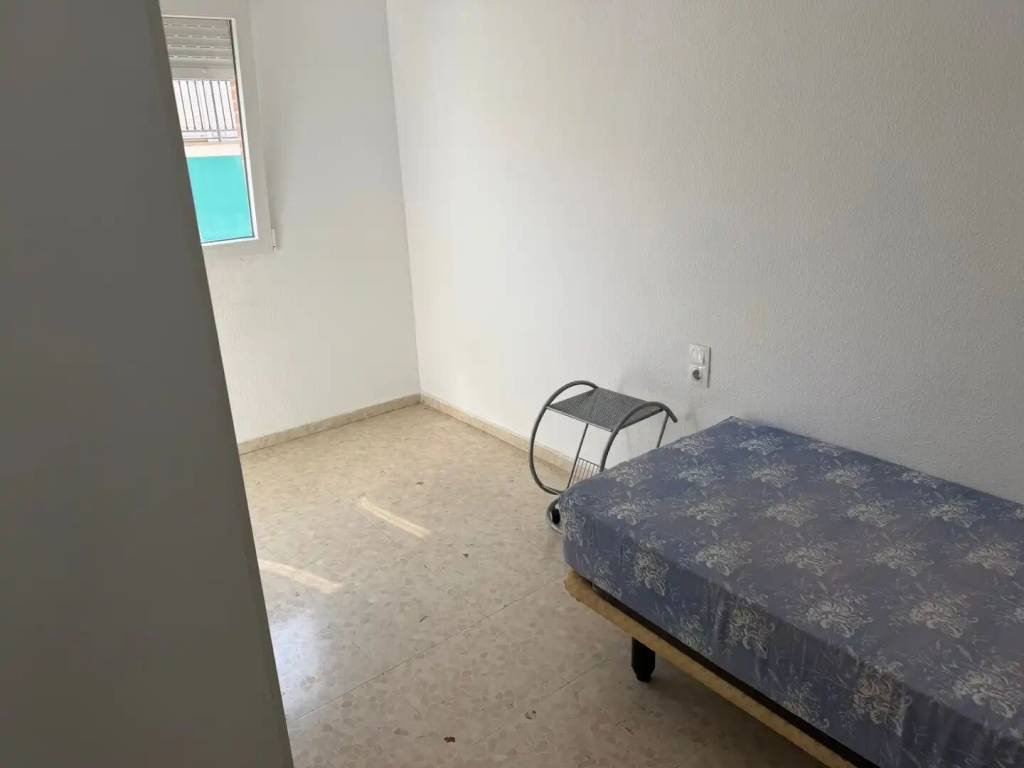 Piso de 90 m² en Granada
