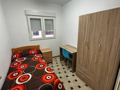Habitación 112 m², Jaén