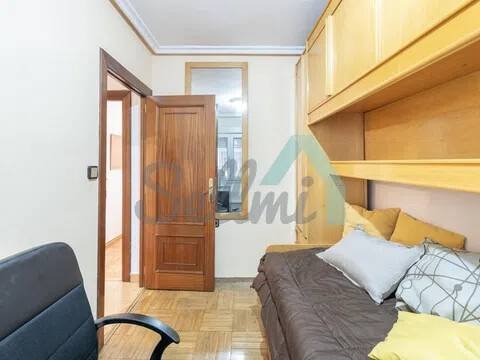 Piso de 80 m² en Oviedo