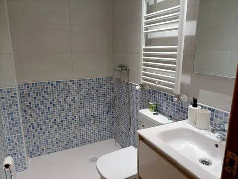 Habitación 240 m², La Almunia de Doña Godina