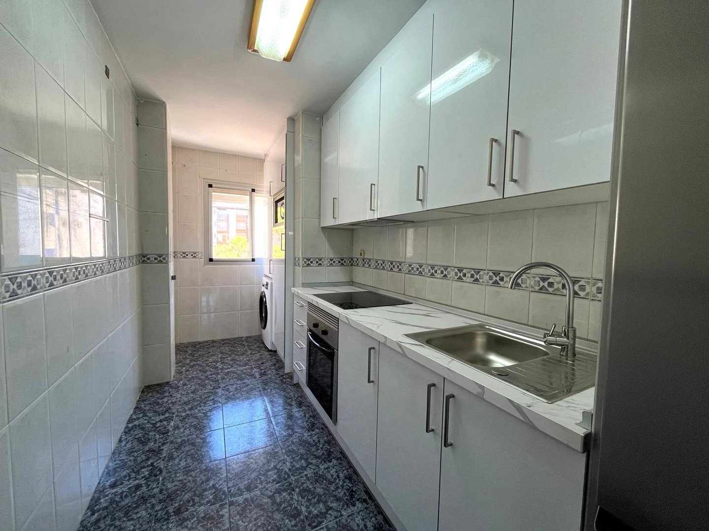 Piso de 85 m² en Granada