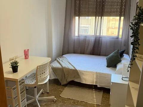 Habitación 100 m², Almería