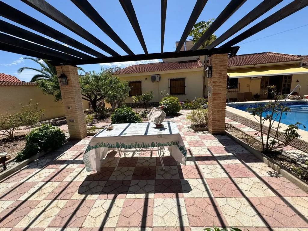 Casa de 1250 m² en Rojales