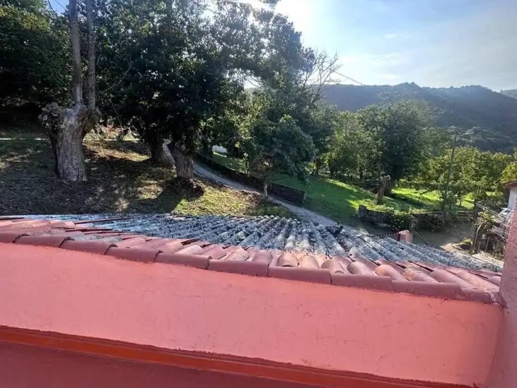 Casa de 95 m² en Parada de Sil