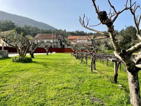 Casa de 496 m² en Vilaboa