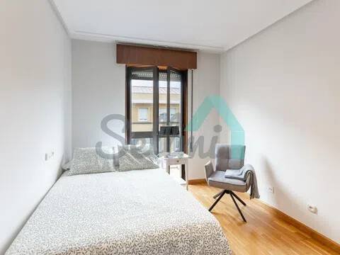 Piso de 132 m² en Oviedo