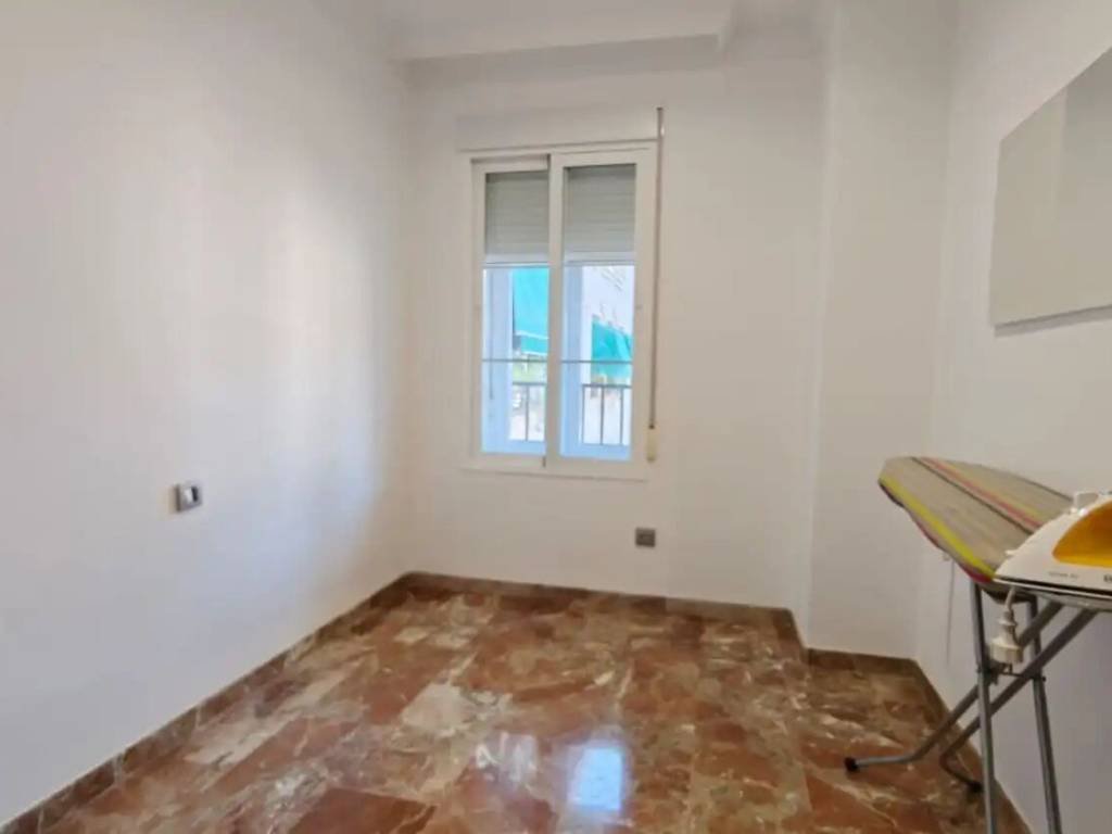 Piso de 100 m² en Granada