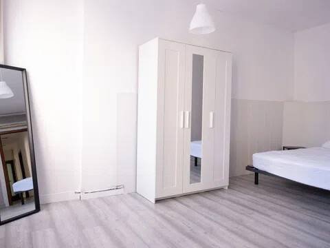 Habitación 140 m², Lérida