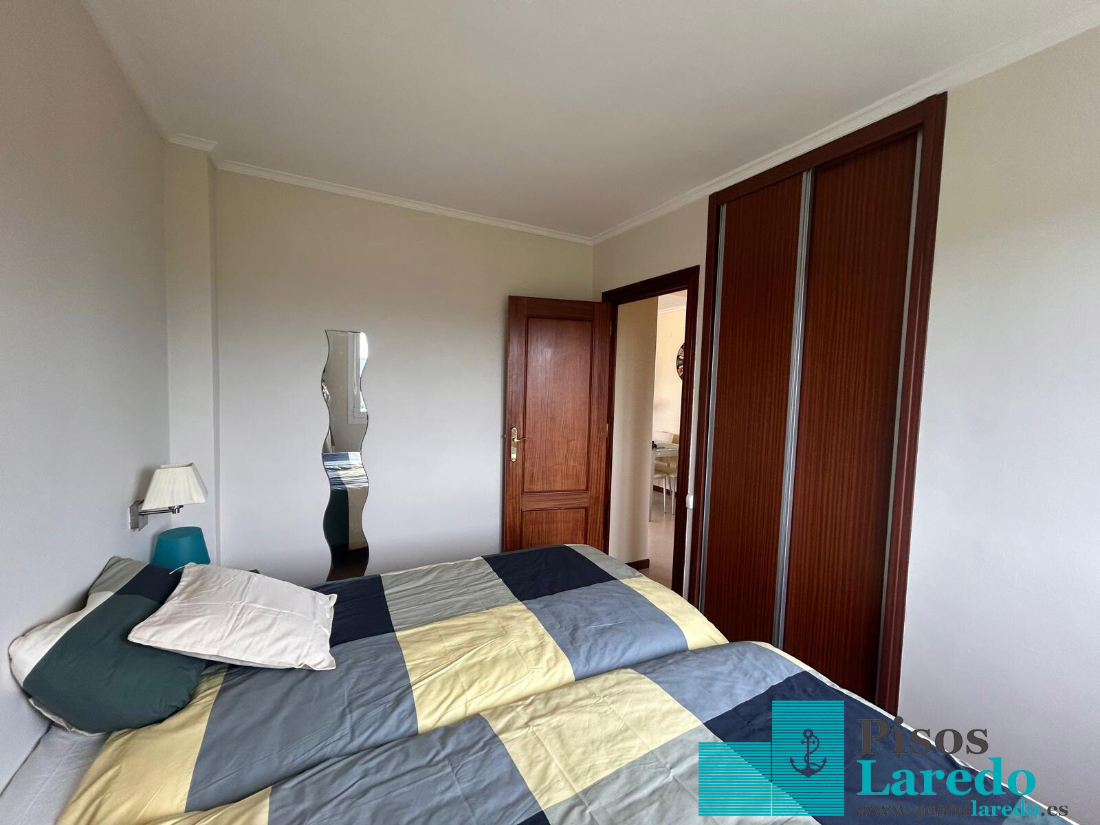 Piso de 65 m² en Laredo