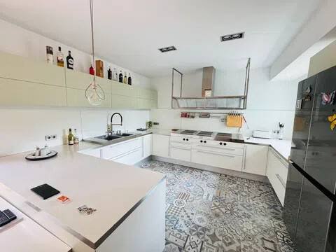 Habitació de lloguer, Girona