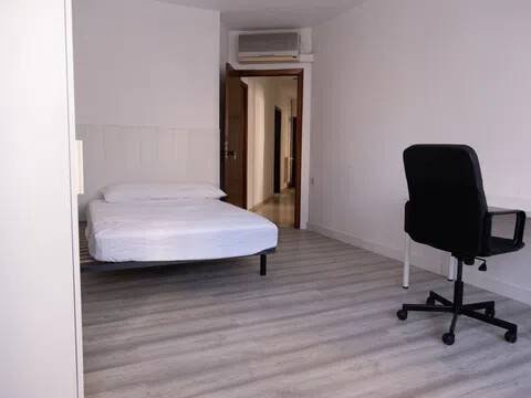 Habitación 140 m², Lérida