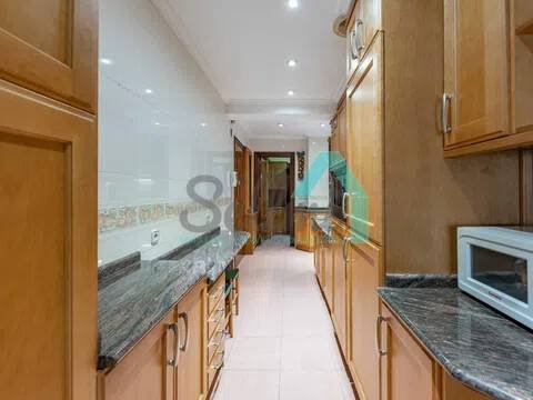 Piso de 131 m² en Oviedo